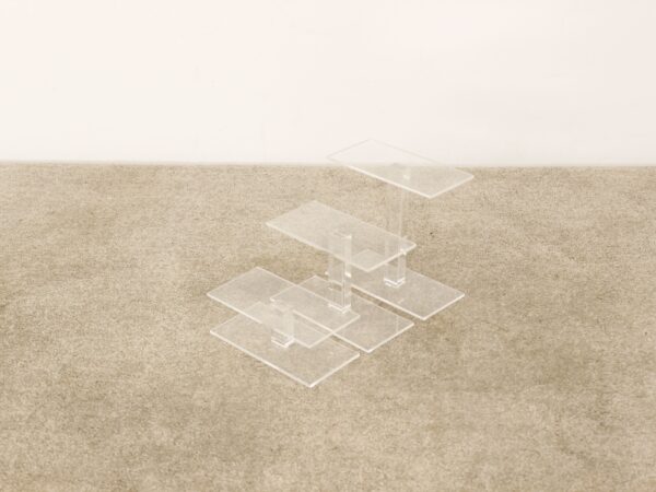Présentoir 3 pièces en plexiglass